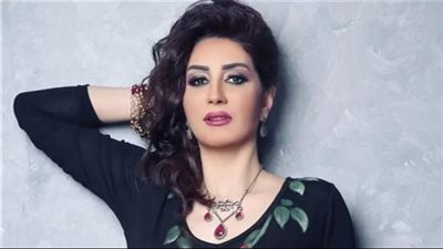 بكاء على الهواء..وفاء عامر عن مشهد محمد رمضان: مفهمتش الكلمة اللي اتقالت