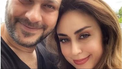 زوجة وائل شرف ټخطف الانظار بجمالها