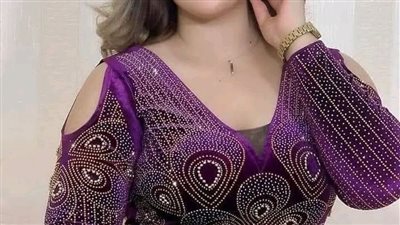 فيه عريس متقدم لي بص عليها بطرف عينه وووو