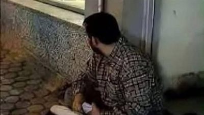 دخلت سيدة