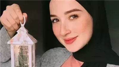الرجل الغريب والمنديل الأحمر